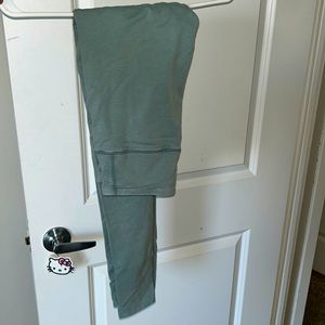 Sea foam green leggings